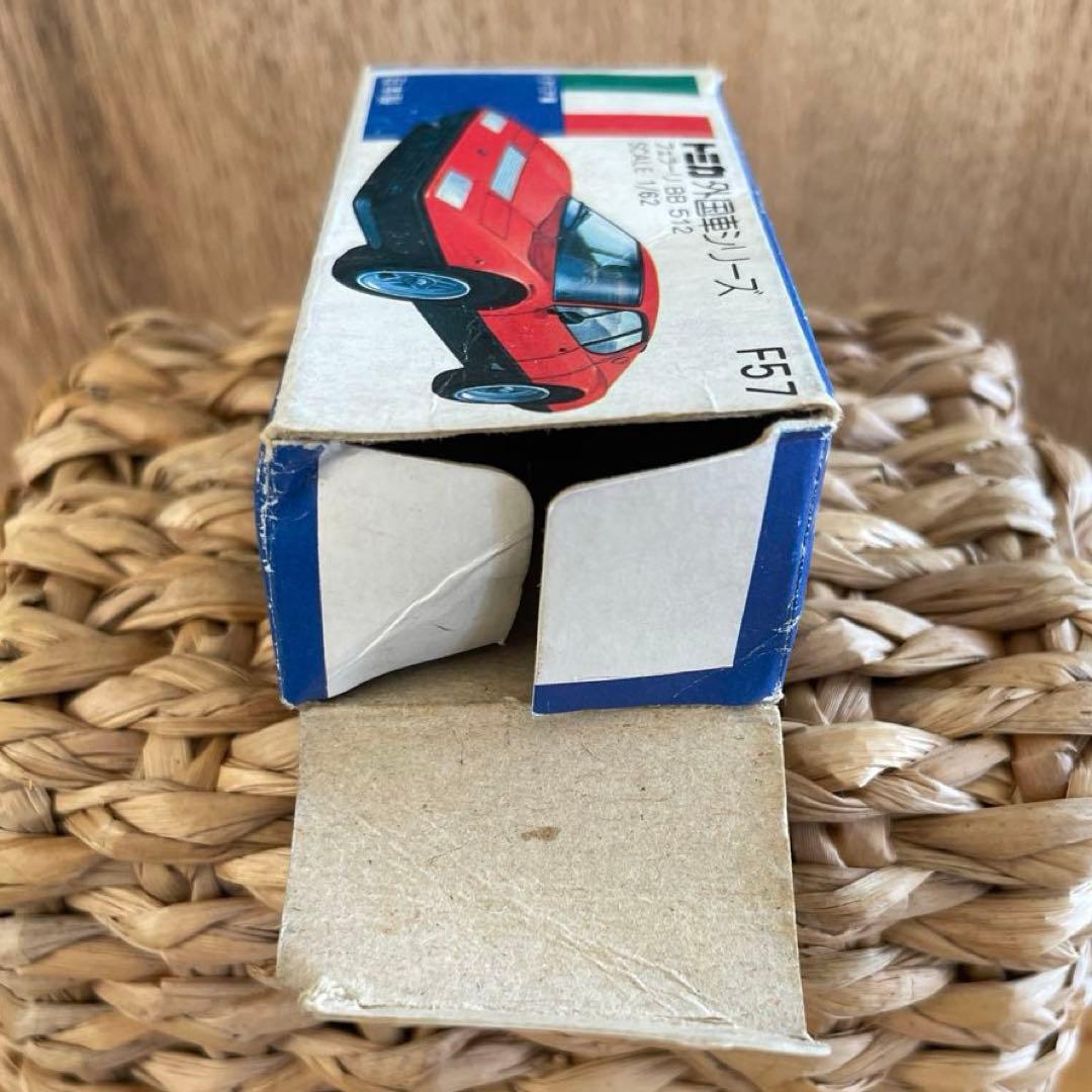 〈トミカ〉F57 フェラーリ　FERRARI BB 512 ミニカー