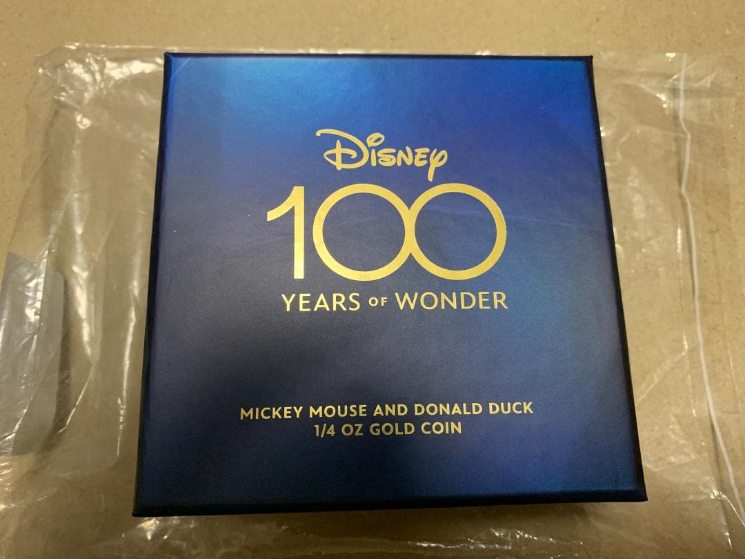 Disney ディズニー 100周年  世界限定250枚 レアアイテム