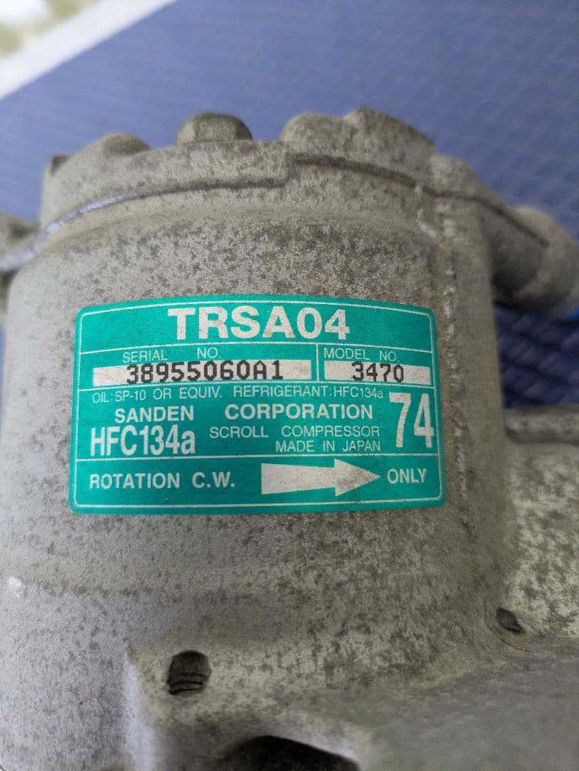 ホンダ ライフ エアコンコンプレッサー