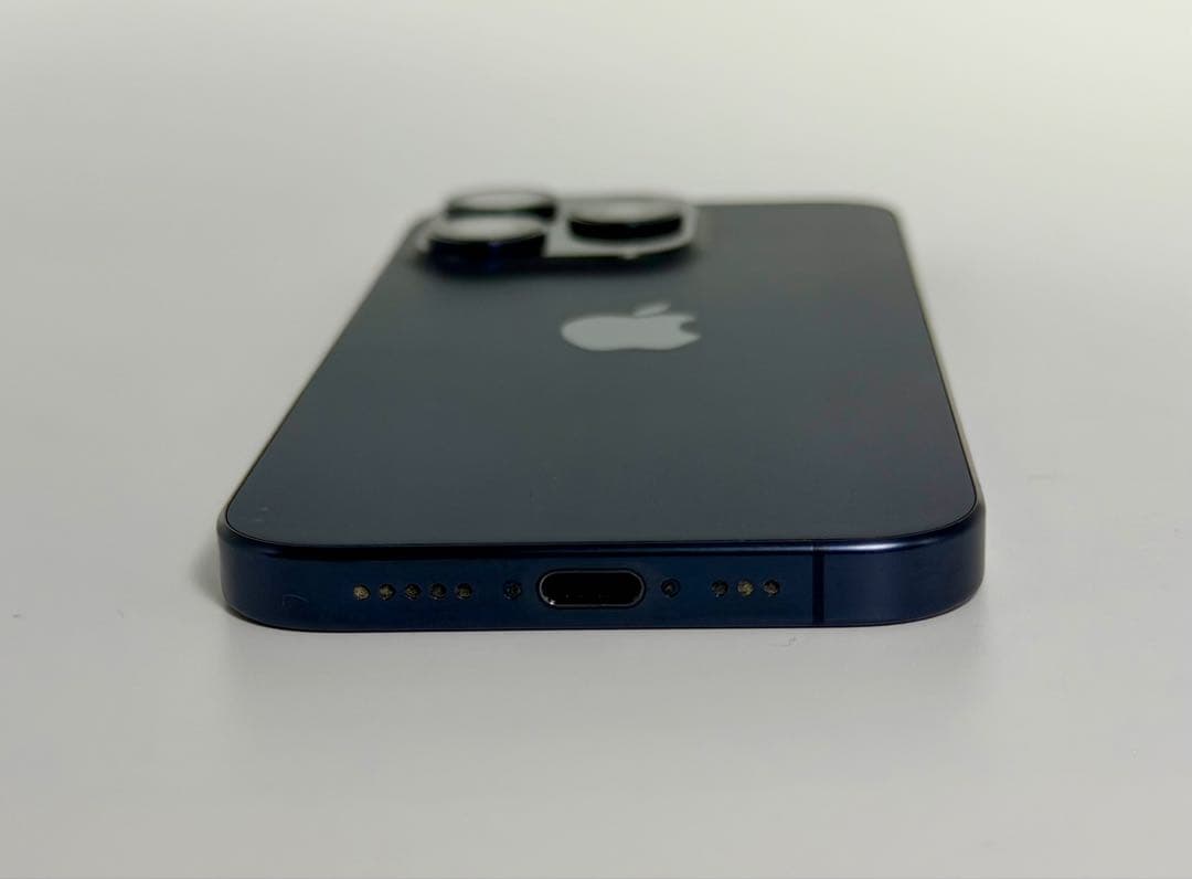 iPhone 15 pro 256GB simフリー