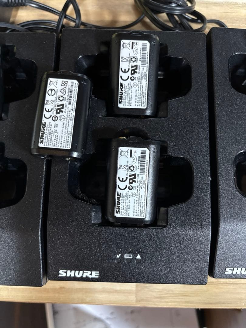 配信機器・PA機器・レコーディング機器 SHURE SB900A SB900 SBC200