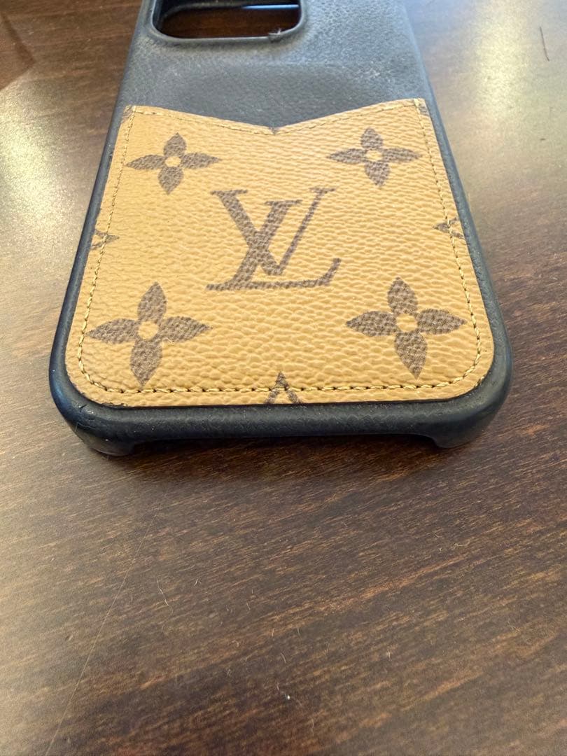 Louis Vuitton iPhone15Pro用ケース
