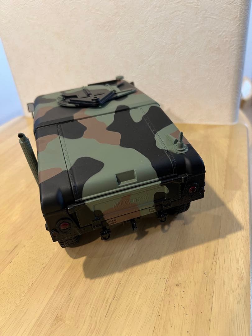 ミリタリ　ハマー　コマンド　1／18スケール　Thunder trac