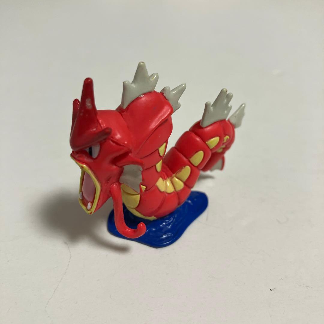 ポケモン　モンスターコレクション フィギュア　ギャラドス色違い　赤