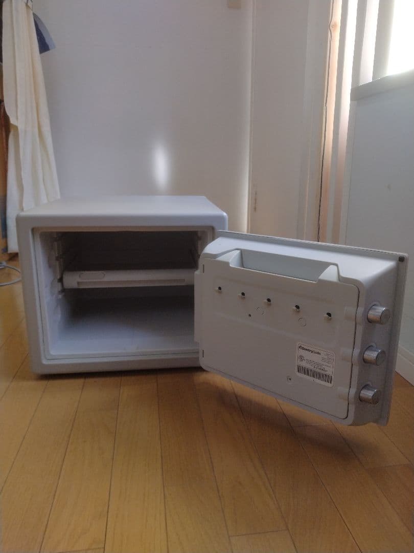 金庫　セントリーセーフ　ＪＦ０８２ＣＴSentry Safe　ダイヤル式　耐火