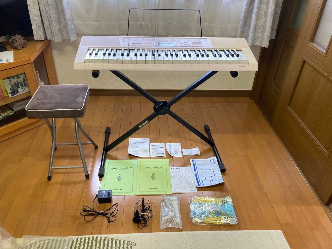 CASIO【電子ピアノ】LK-115