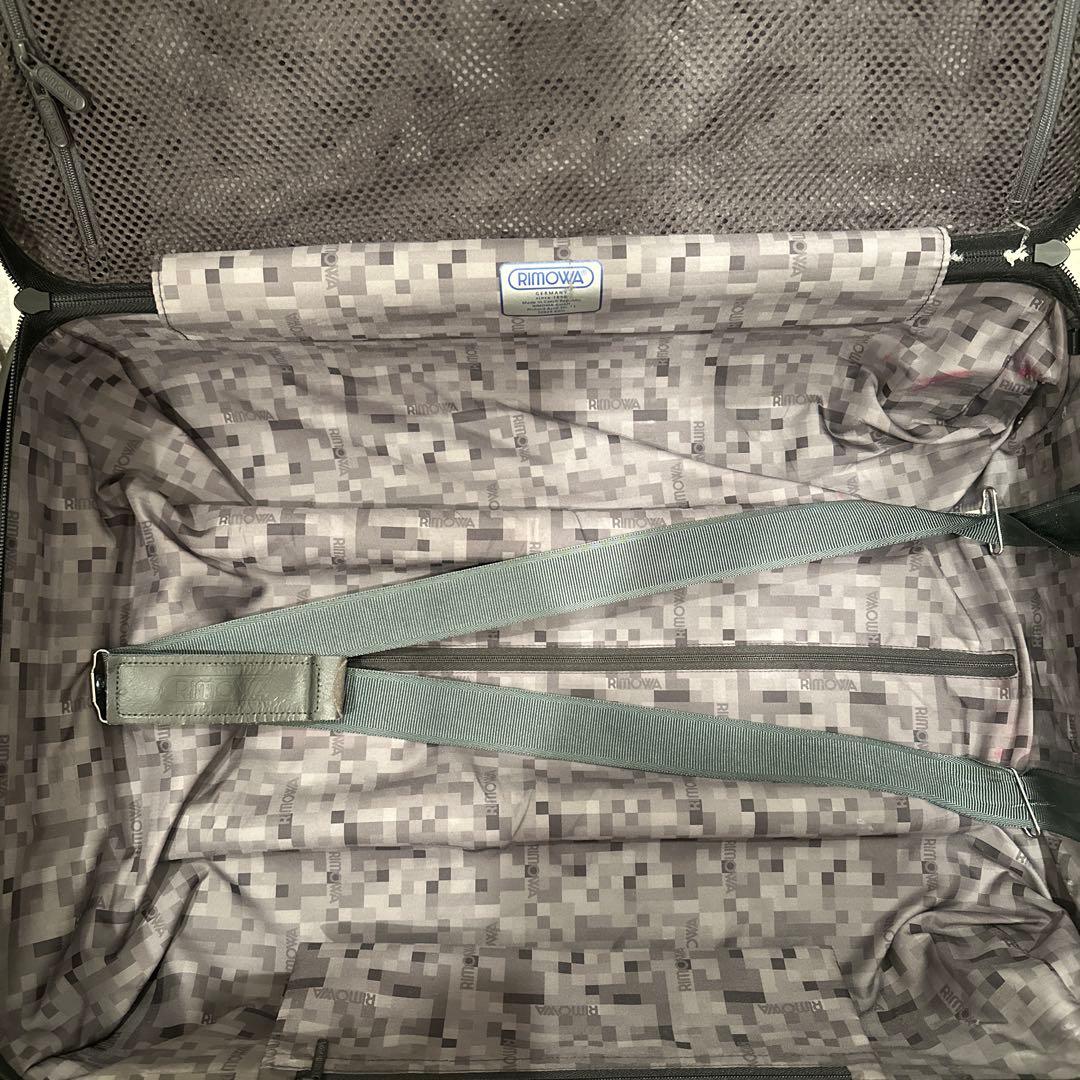 RIMOWA（リモワ） サルサ2輪 希少モデルTSA搭載 艶消黒35L機内持込可