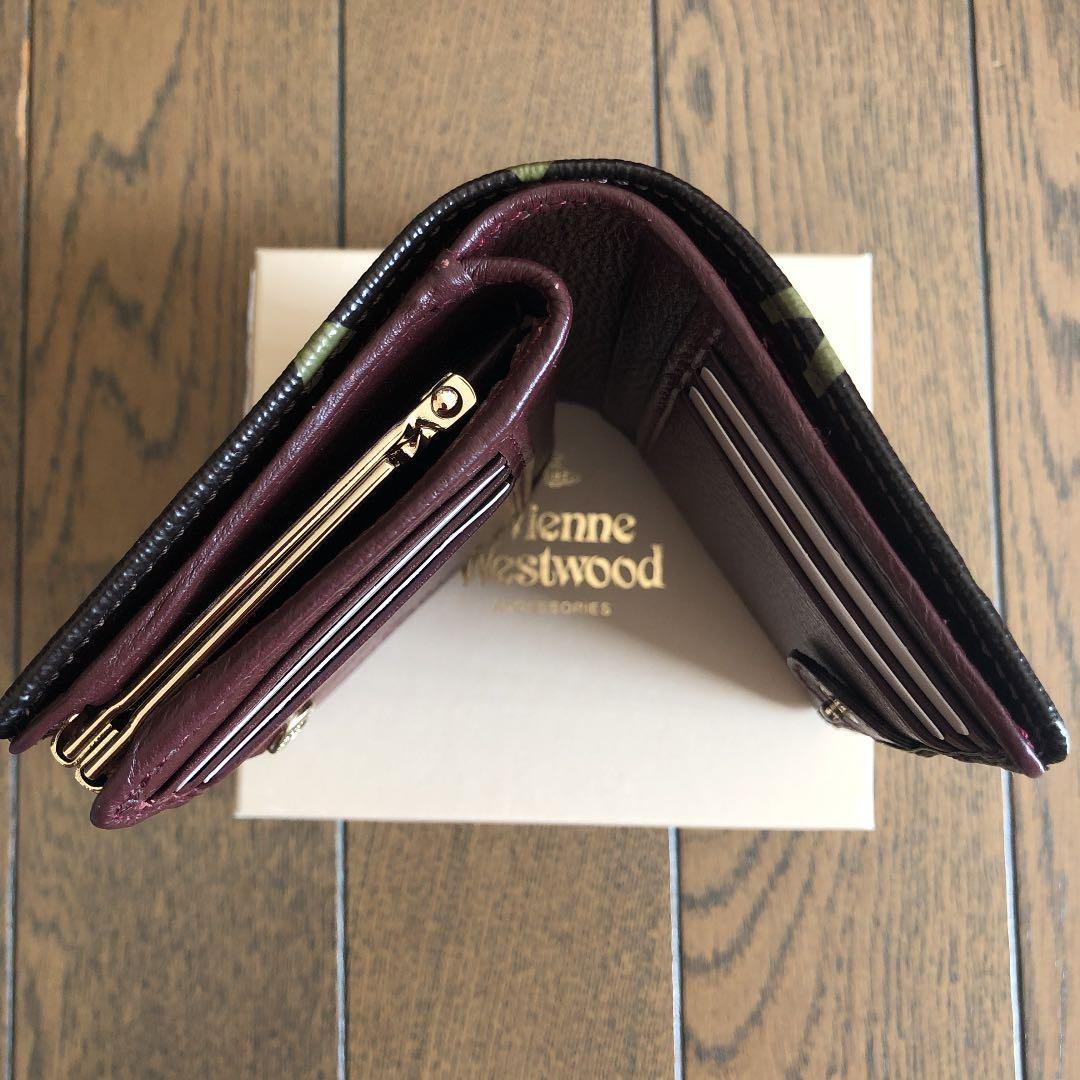 ヴィヴィアンウエストウッド　二つ折り財布
