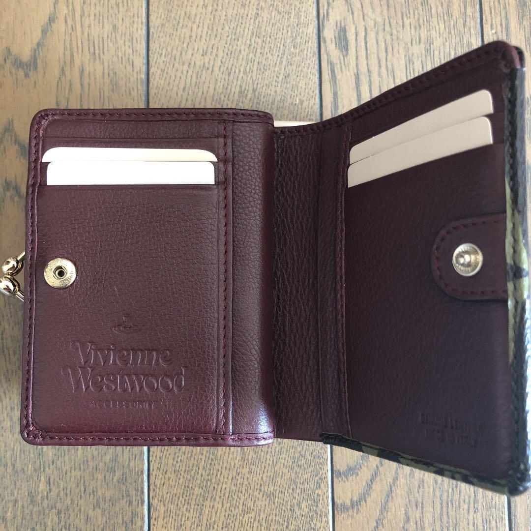 ヴィヴィアンウエストウッド　二つ折り財布