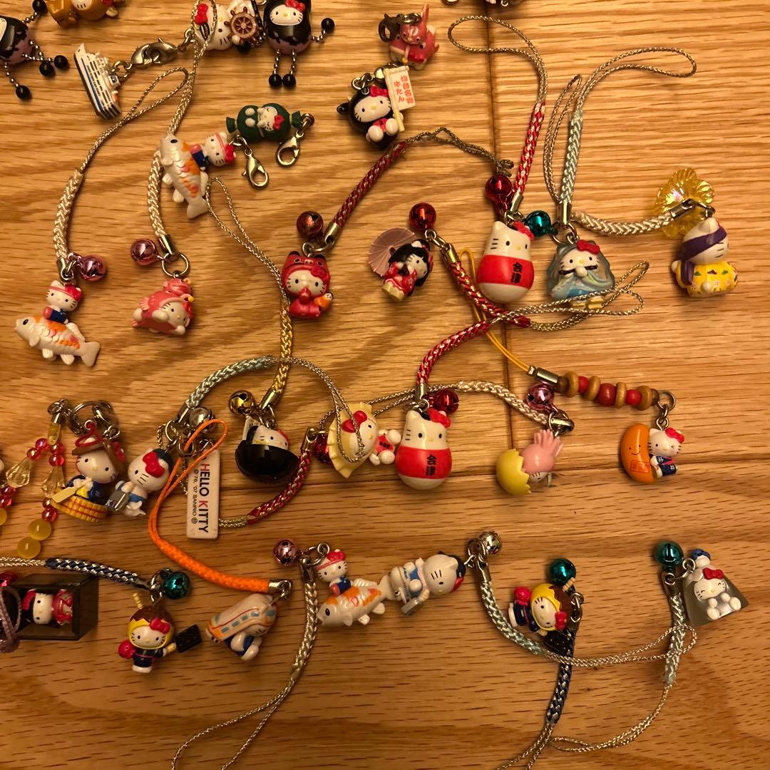 ご当地キティまとめうり70個 キーホルダー キーチェーン