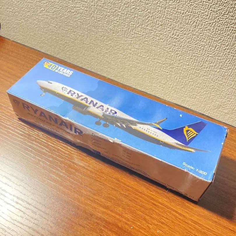 RYANAIR 40周年記念 Boeing 737 1/200「訳あり」