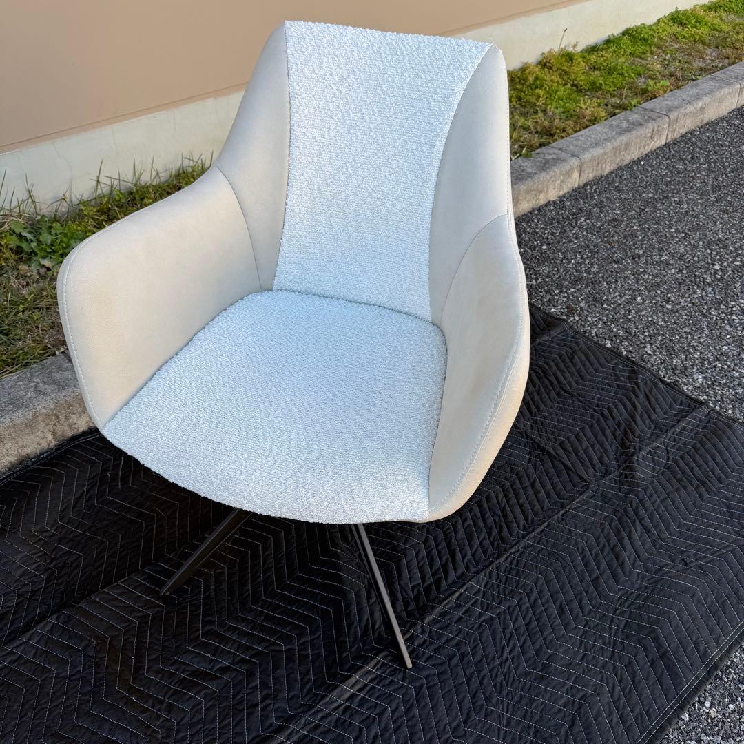 ①アルモニア ダイニングチェア 椅子　回転式　一脚 ラウンジチェア