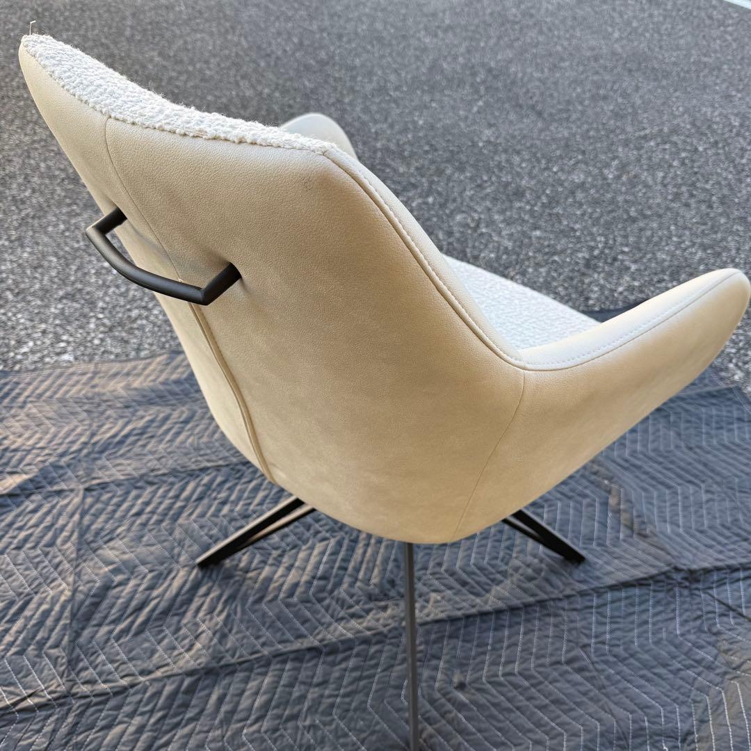 ①アルモニア ダイニングチェア 椅子　回転式　一脚 ラウンジチェア