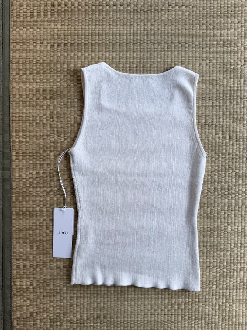 新品　IIROT スクエットネック 和紙　ホワイトタンクトップ