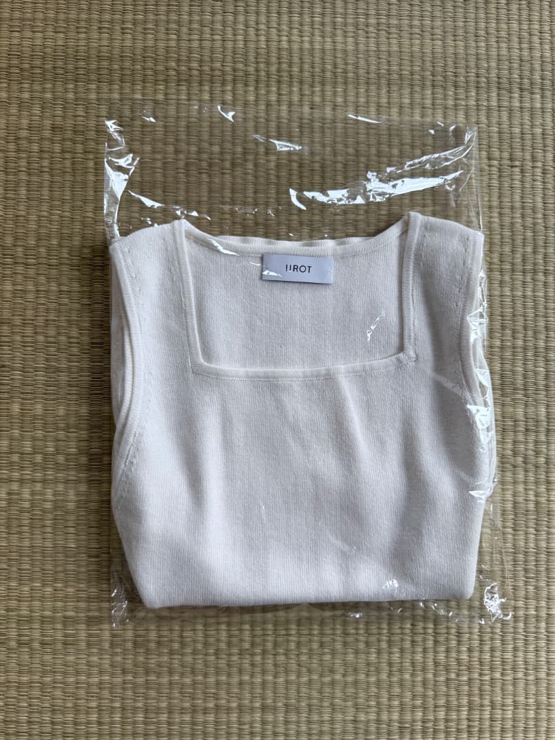 新品　IIROT スクエットネック 和紙　ホワイトタンクトップ