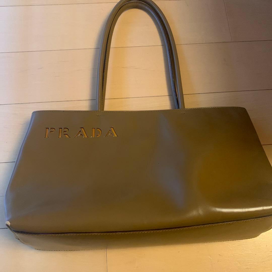 PRADA バッグ