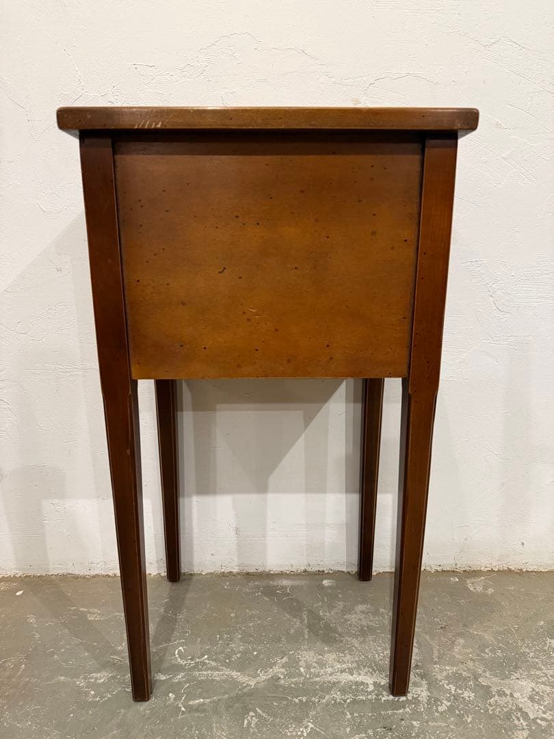 フランス　木製サイドテーブル　ベッドサイドテーブル