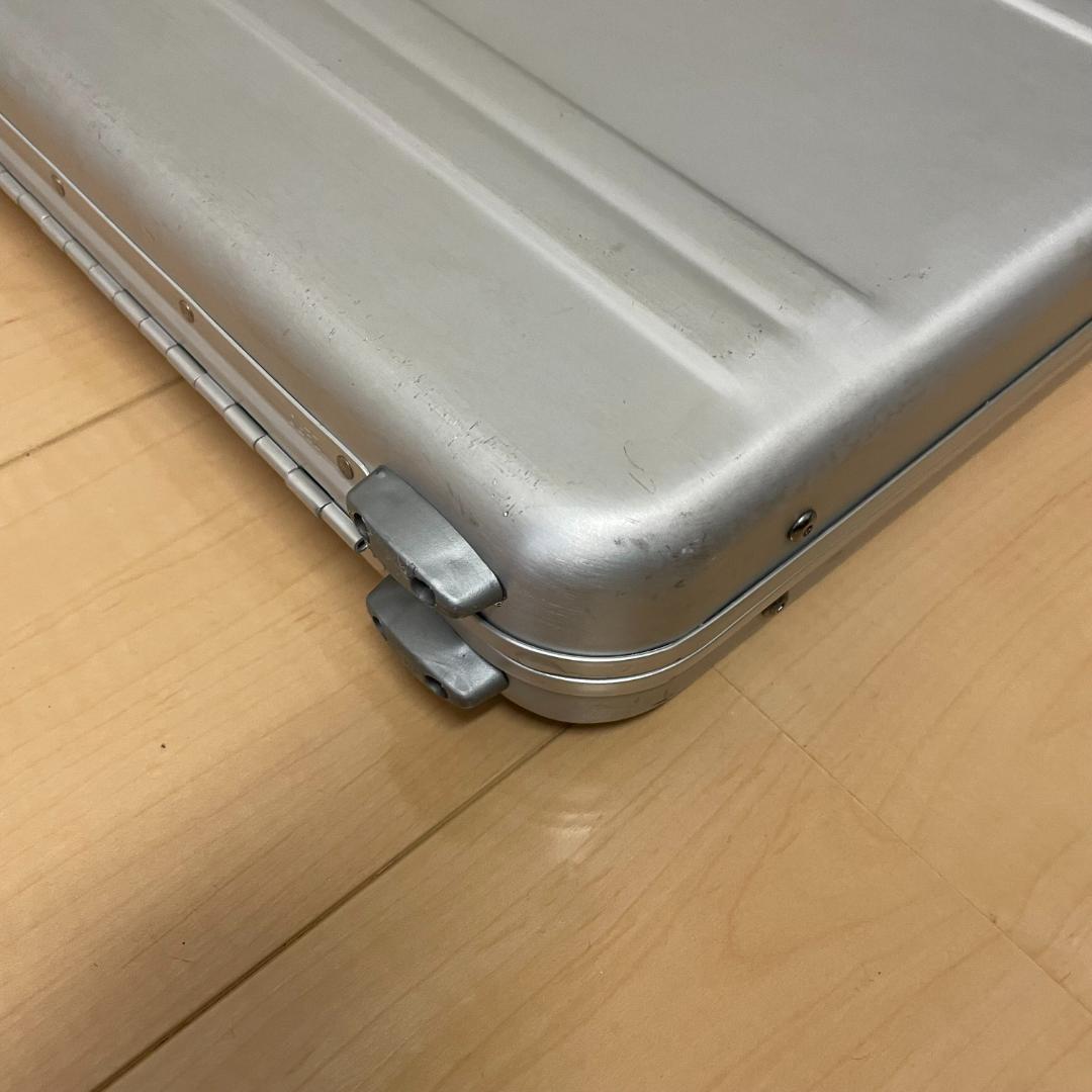 【良品】ZERO HALLIBURTON ゼロハリバートン アタッシュケース
