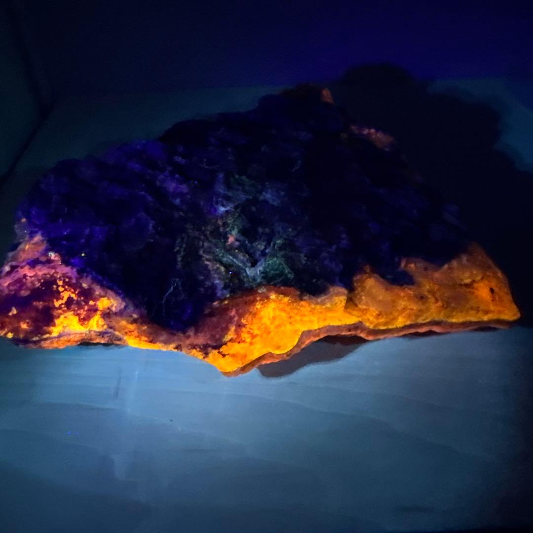 北海道石　然別オパール　蛍光オパール約2700ｇ