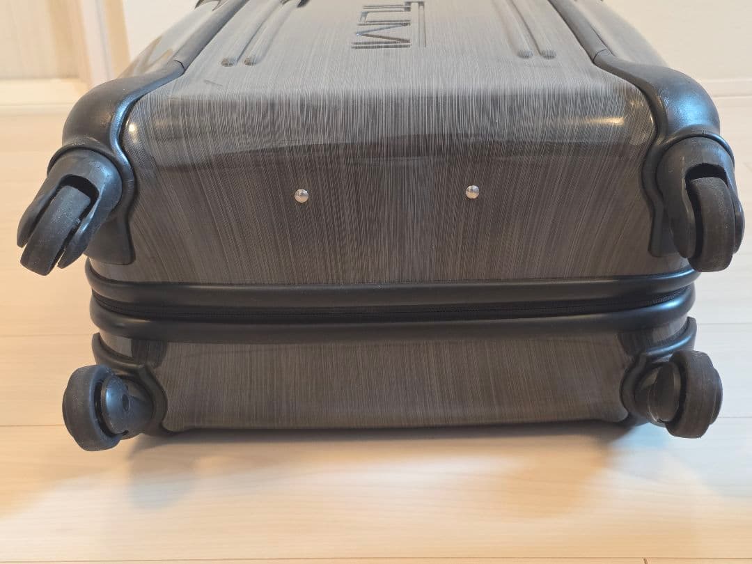 TUMI キャリーケース グレー TSAロック付き