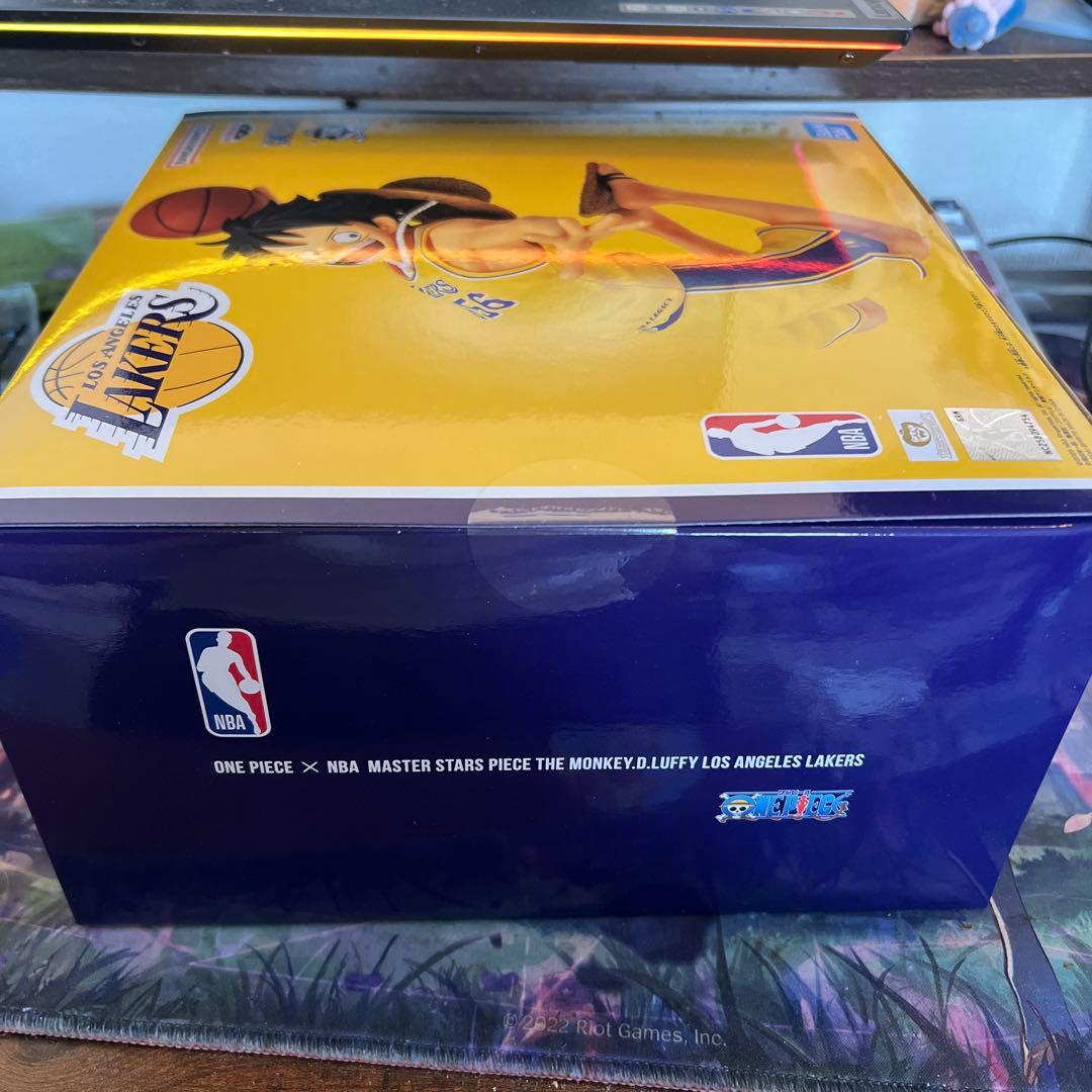 NBA LAKERS レイカーズ　ルフィ フィギュア ワンピースベースショップ