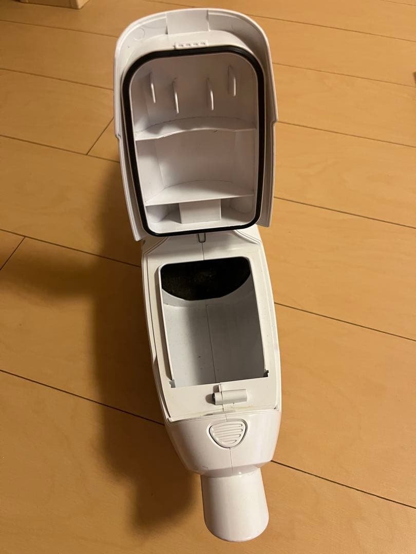 Makita 充電式クリーナー　CL107FD