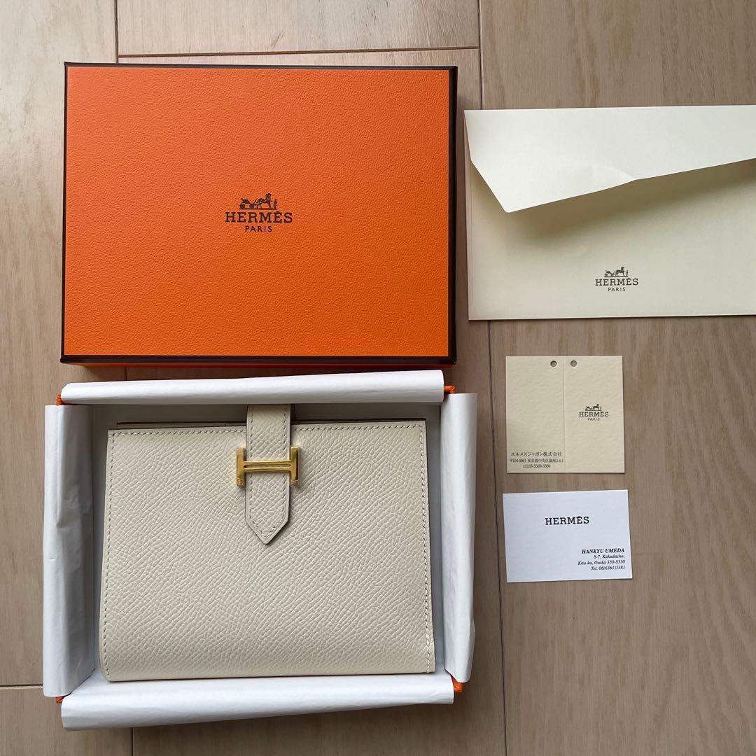 新品　未使用　HERMES エルメス　ベアンコンパクト　クレ　ゴールド金具　財布