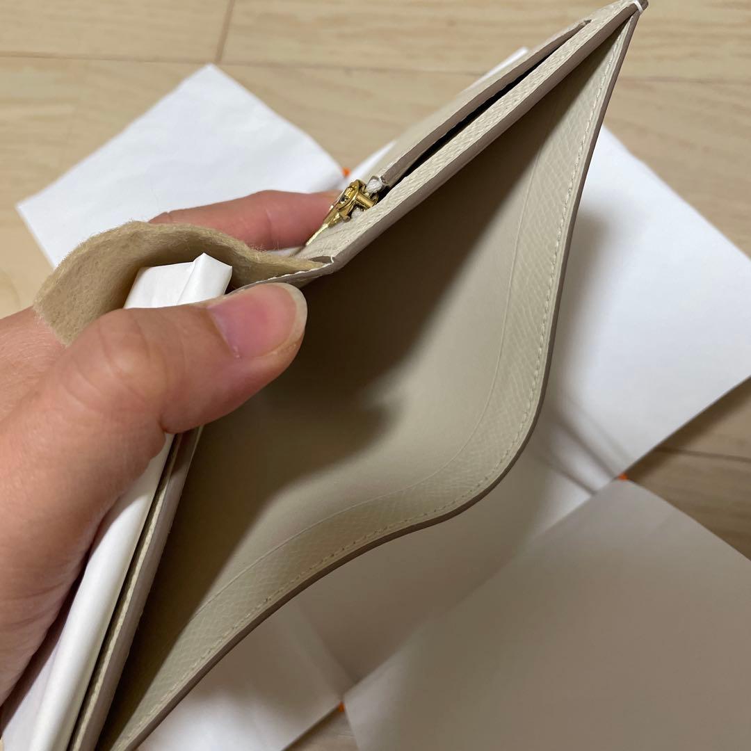 新品　未使用　HERMES エルメス　ベアンコンパクト　クレ　ゴールド金具　財布