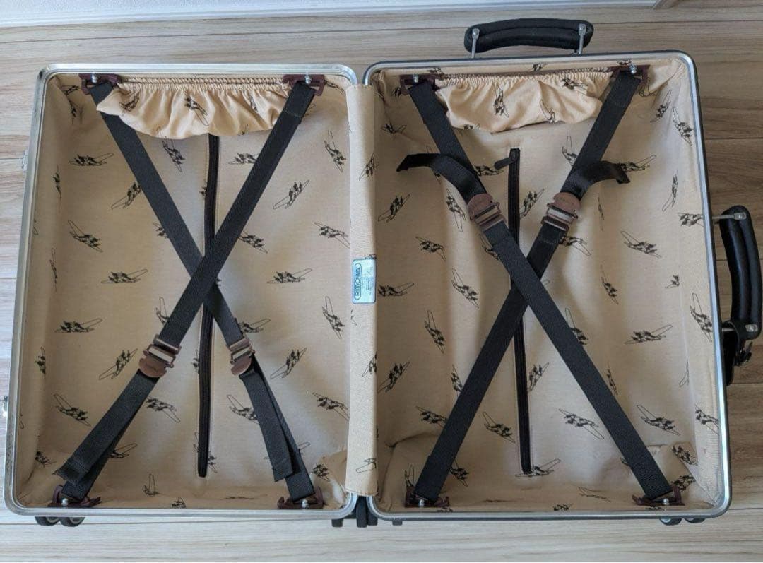 RIMOWA リモワ クラシックフライト 33L 4輪 機内持込可