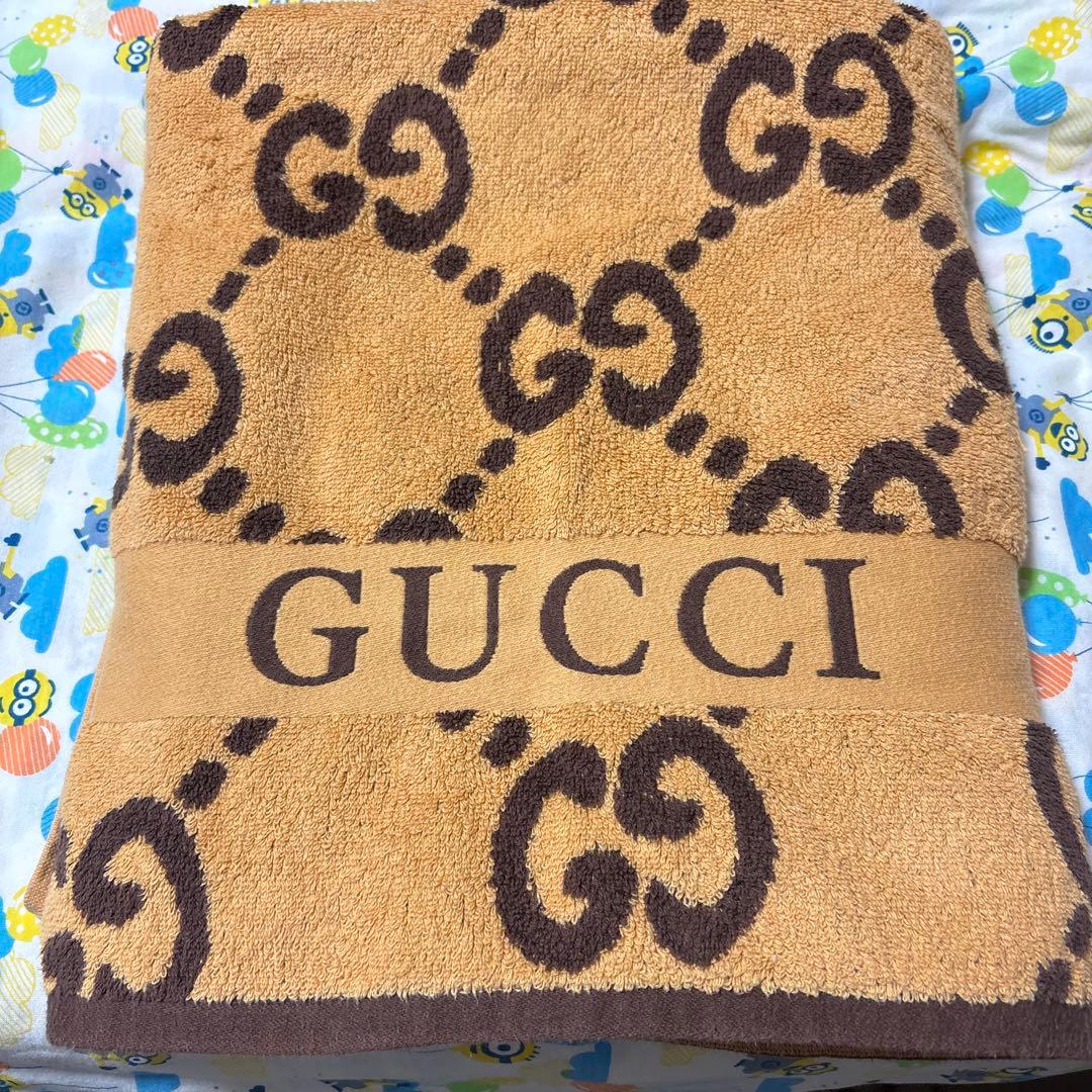 中古　グッチ　GUCCI GGロゴ バスタオル