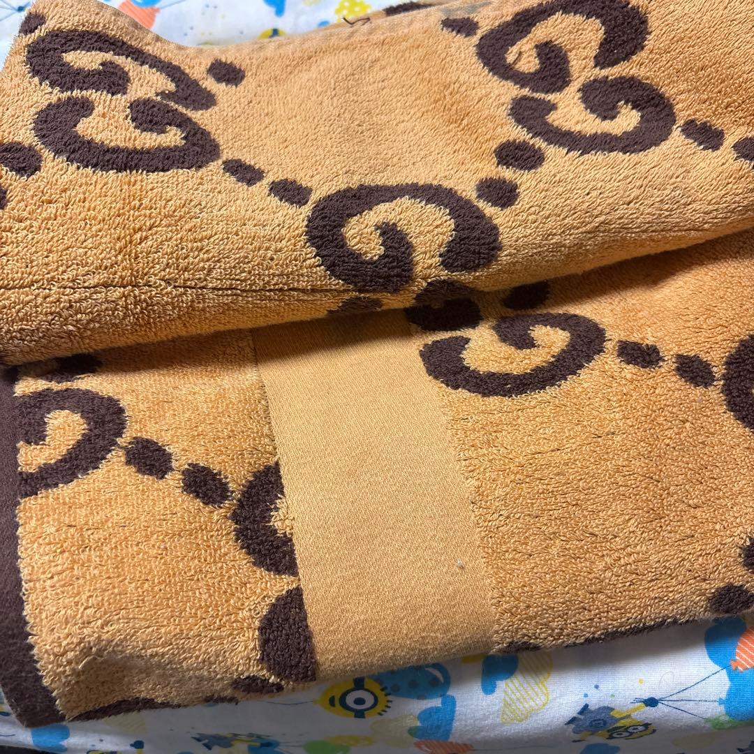 中古　グッチ　GUCCI GGロゴ バスタオル