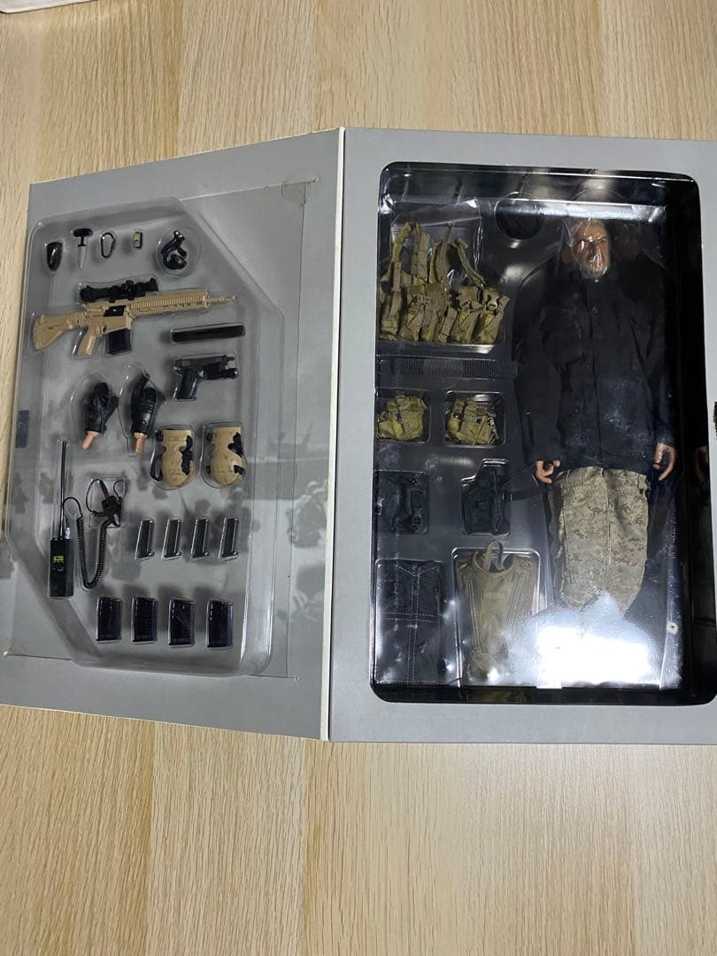 お値下げ！イギリス軍 王室海兵隊 特殊舟艇部隊 SBS 1/6フィギュア