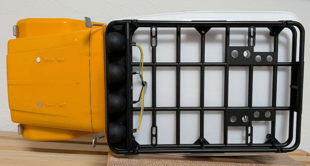 トヨタ ランドクルーザー40 キャメルイエロー LEDライト付き（中古）