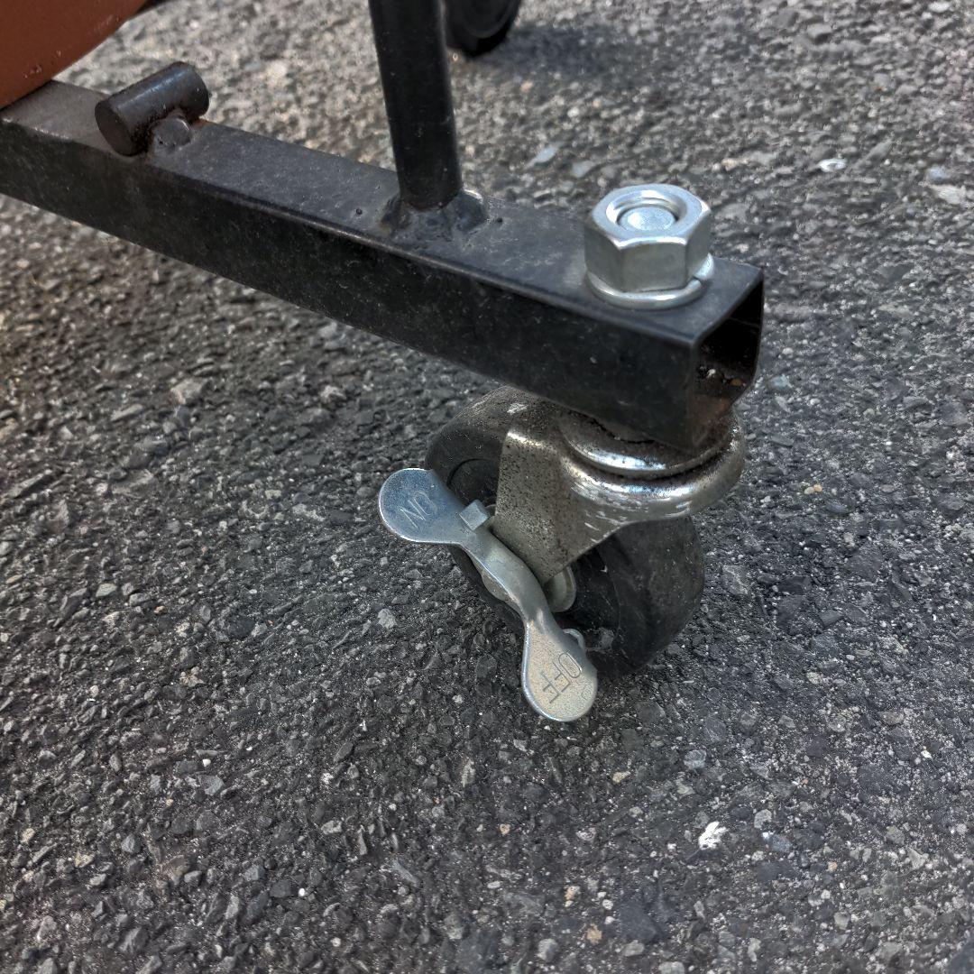 焼き芋　信楽焼つぼ焼き芋 (かご付き七輪付きキャスター込み・のぼり付き)