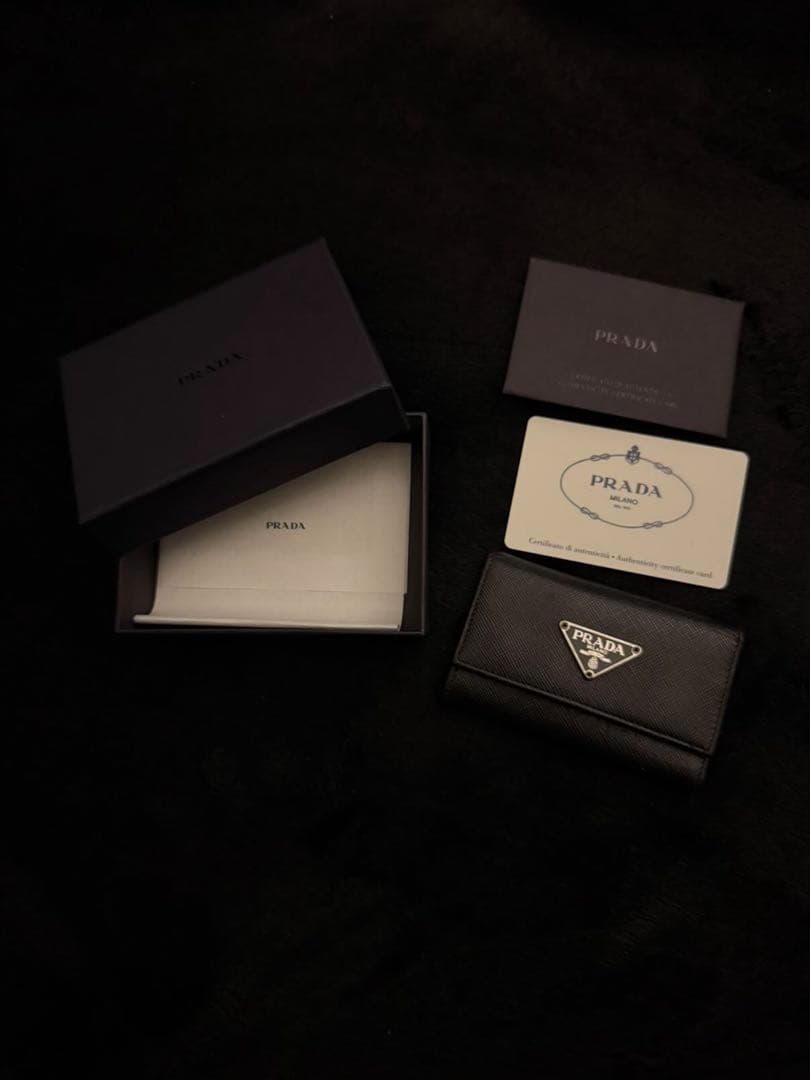 PRADA ブラックキーケース 箱・カード付き