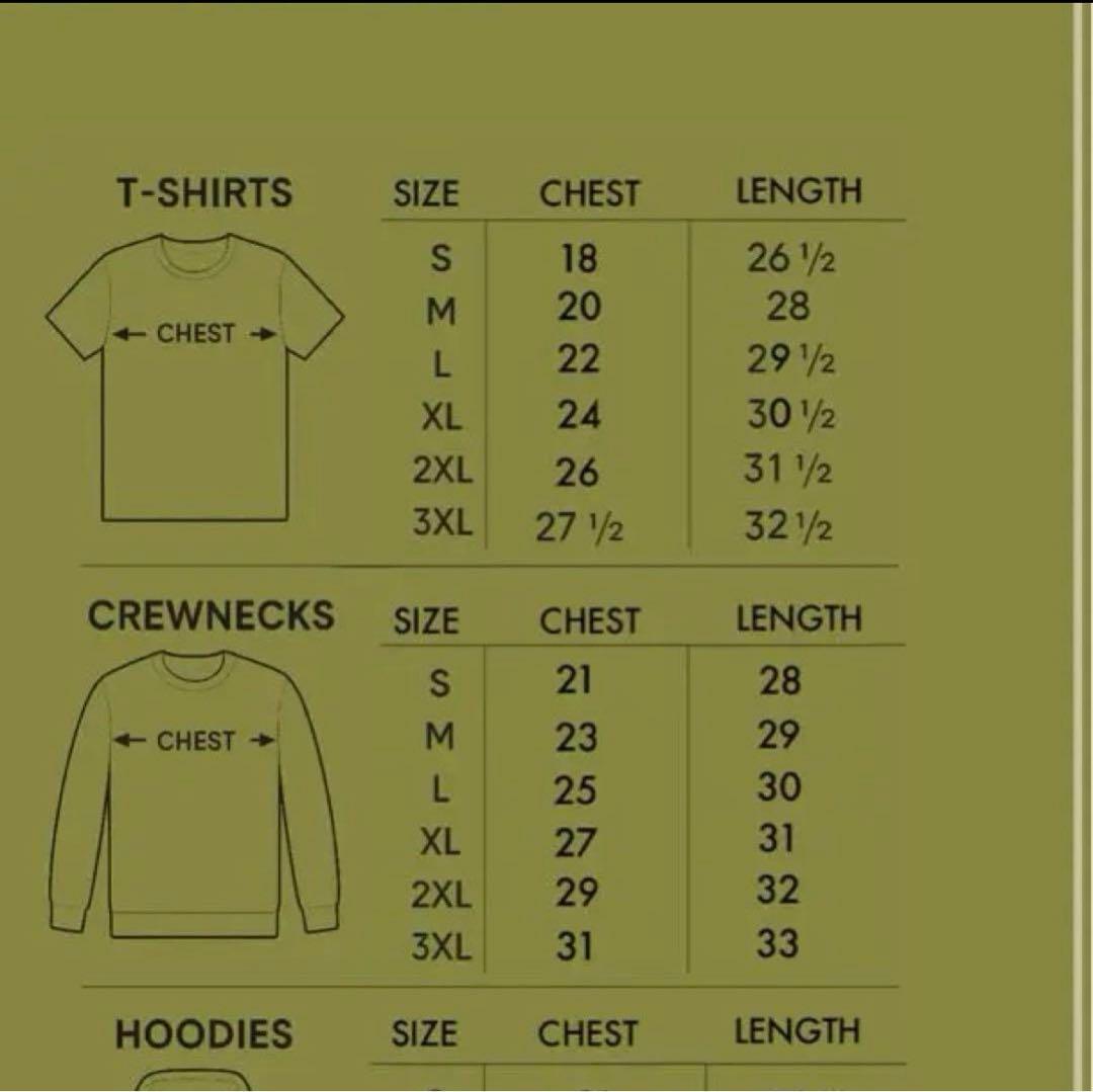 clairo charm Tシャツ