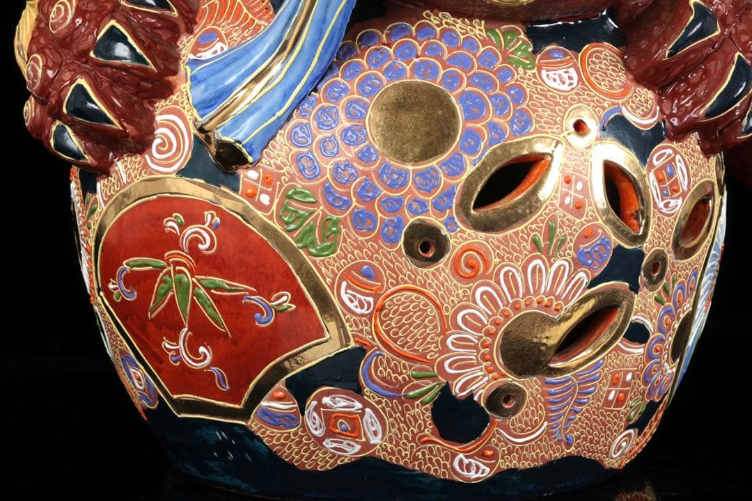 【特大九谷焼】玉乗獅子狛犬 九谷銘 金彩色絵 縁起物 開運 高さ48cm 蛇皮付