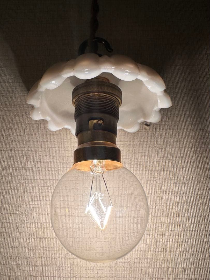 20年代 フランス アンティーク オパリンミルクガラスのお花アトリエランプ＊