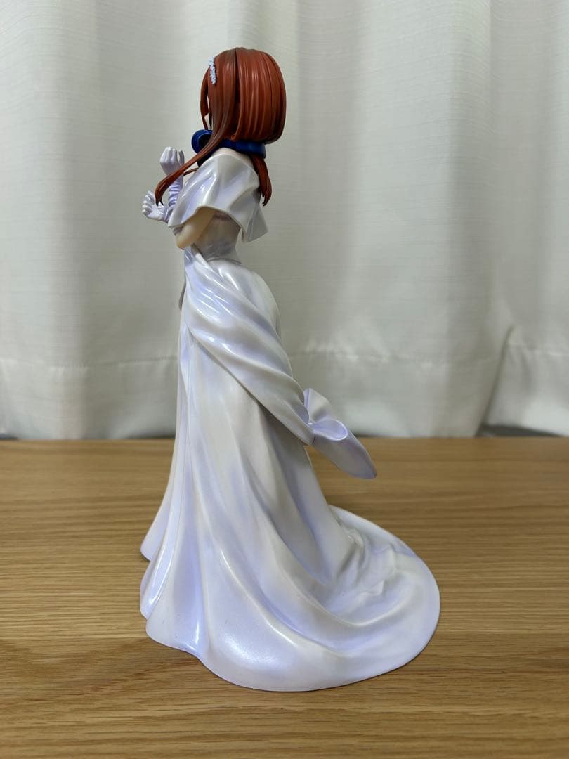 よ*の様 五等分の花嫁　中野三玖　フィギュア　AMAKUNI