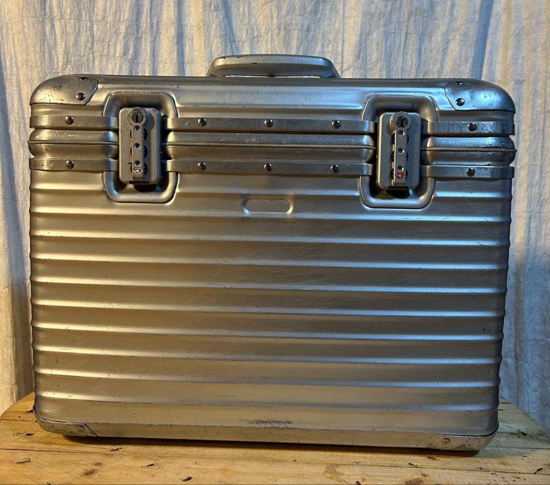 リモワ　パイロット　トロリー　二輪