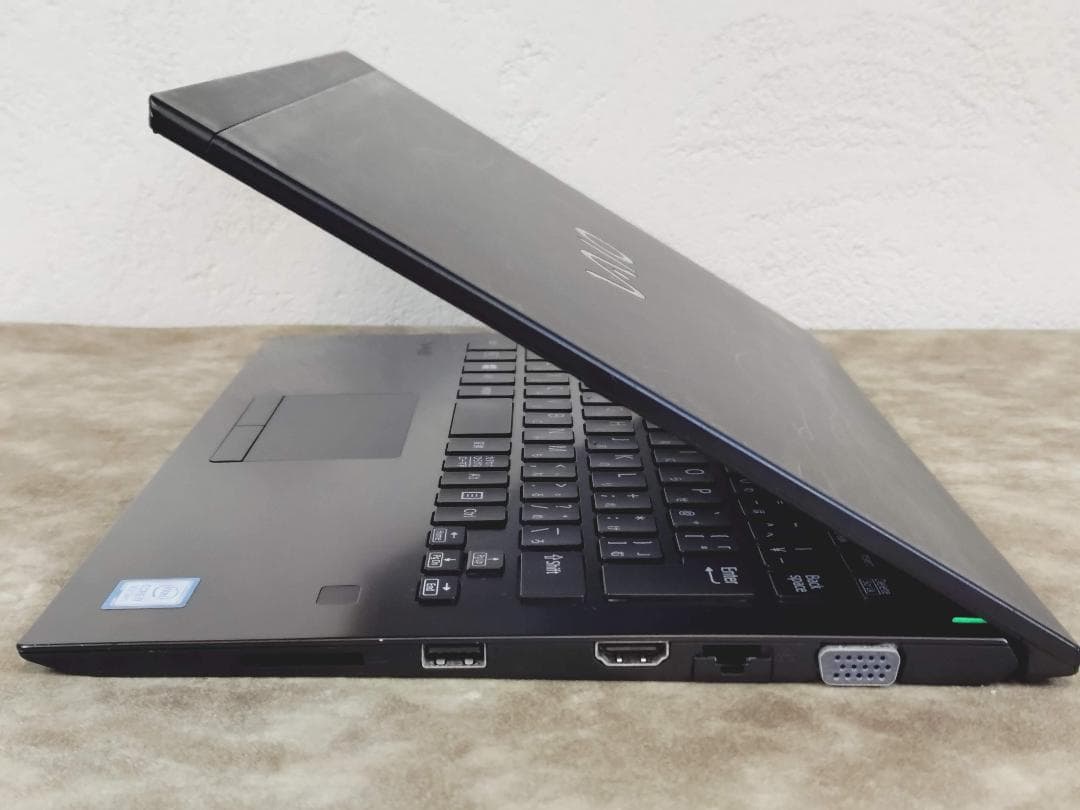 VAIO S13 第8世代Core i7、16GB、512GB