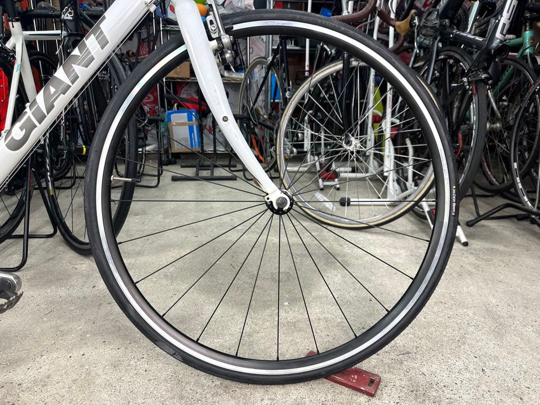 エスケープR3 基本分解発送送料無料！近県の方完成車直接配送等ご相談ください！