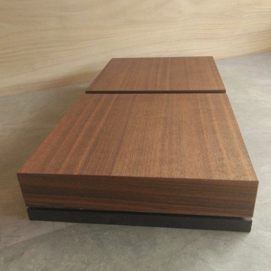 木製スピーカースタンド一対