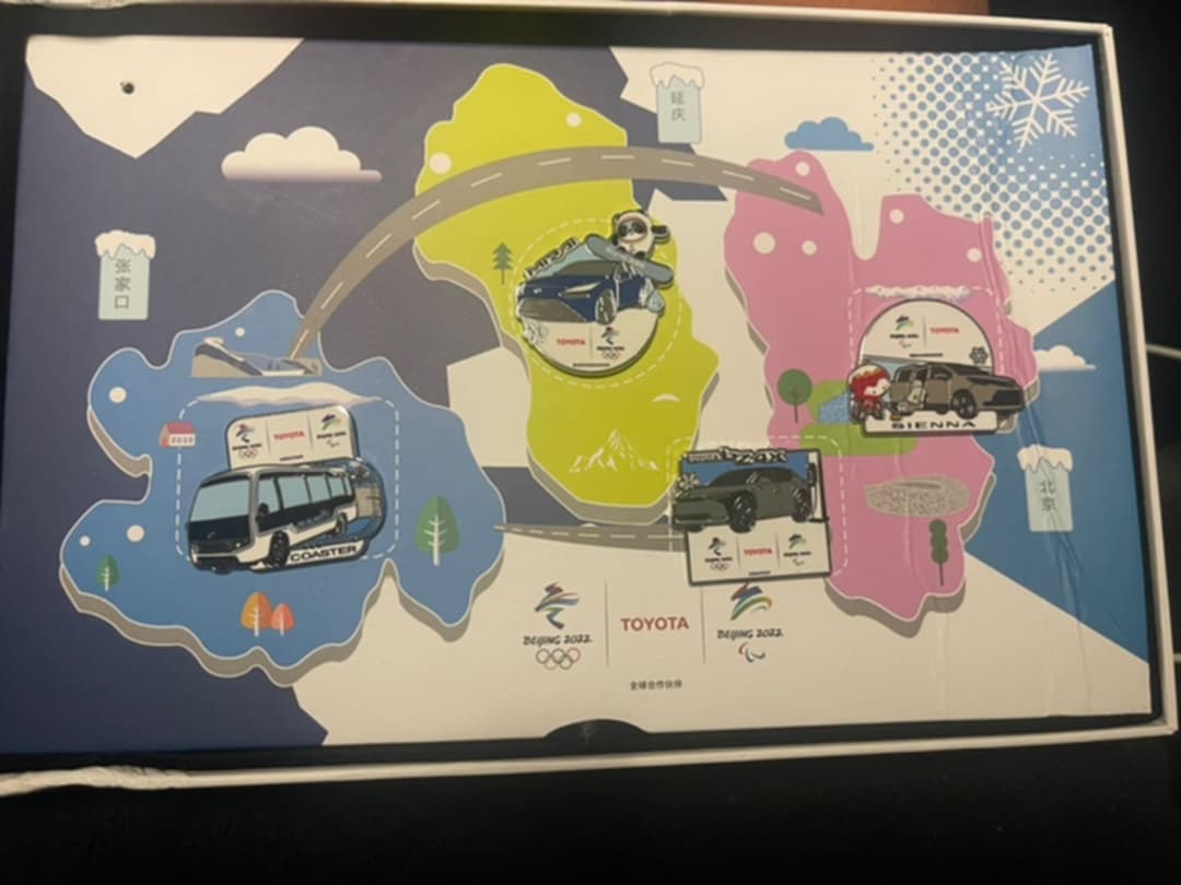 北京　オリンピック　トヨタ　ピンバッジセット