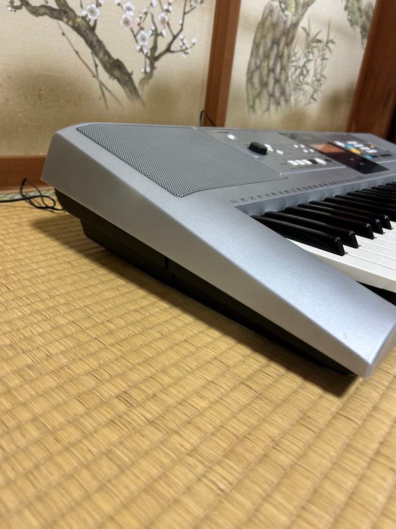 【美品】ヤマハ PSR-E323 電子キーボード