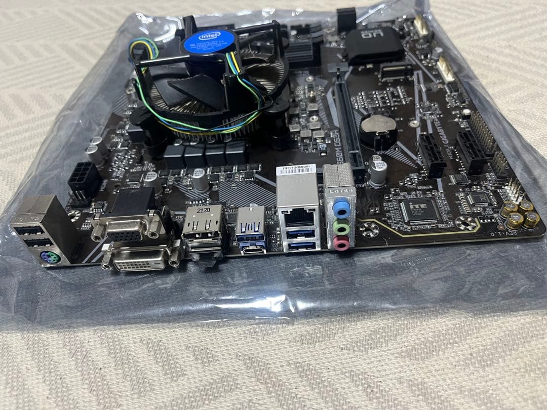 Intel Core i3 10100、GIGABYTE B560M ジャンク