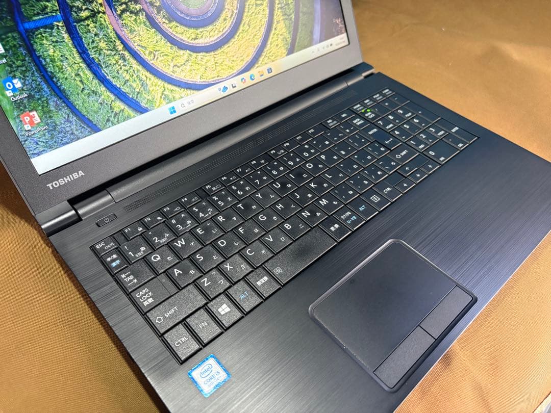 dynabook B65 第8世代i5 SSD256GB Win11