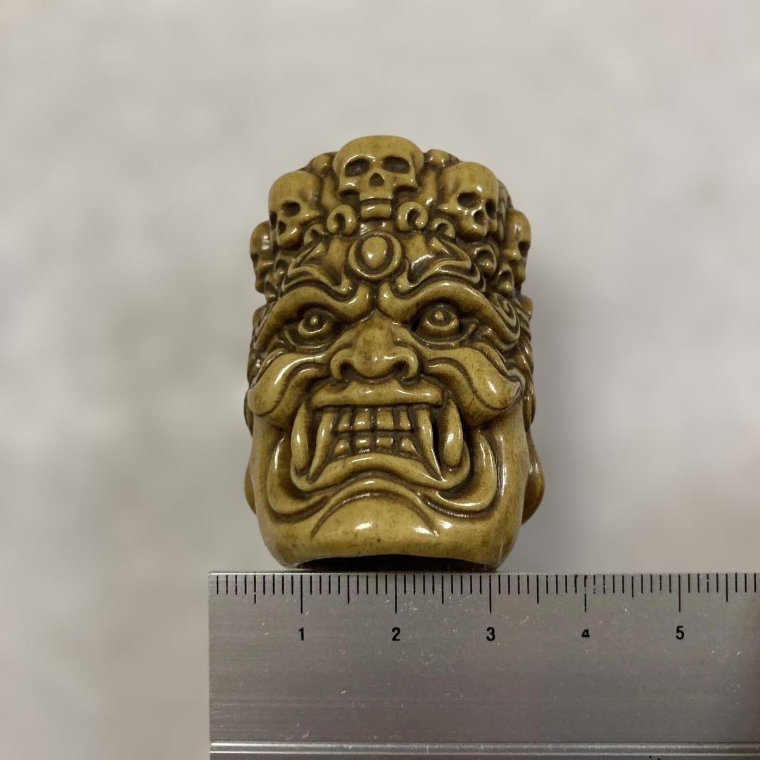 骨製　鬼面彫刻　置物　根付