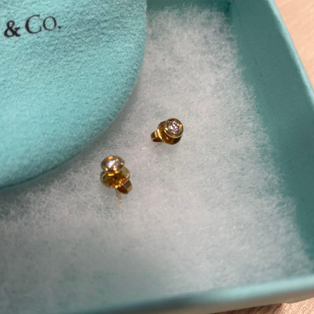 Tiffany & Co. ゴールド スタッドピアス