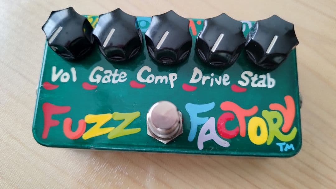 Fuzz Factory ギターエフェクター